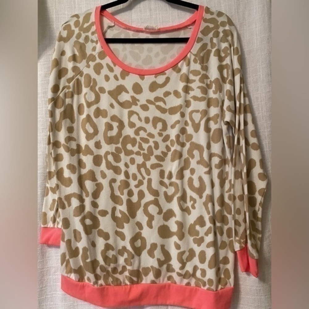 Woman’s Animal print Sweatshirt Soft Size 1XL
